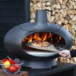 Un four à pizza pour une véritable soirée d'automne chaleureuse et confortable ! 