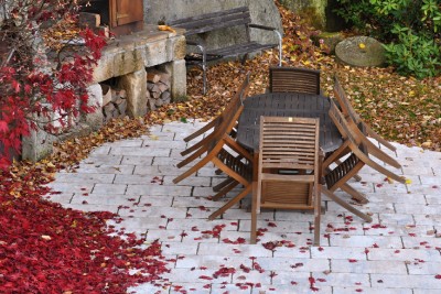 Gillot Jardin vous conseille dans le choix du matériau pour vos meubles de jardin